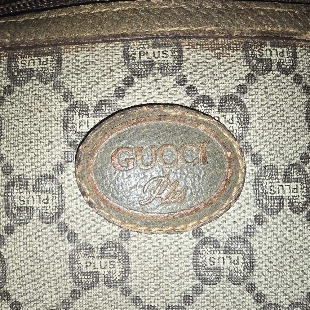 Vintage Gucci Plus Tan GG Crossbody Bag With Clean Interior - Picture 7 of 11